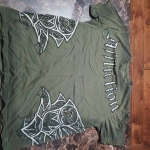 Like New affliction t-shirt